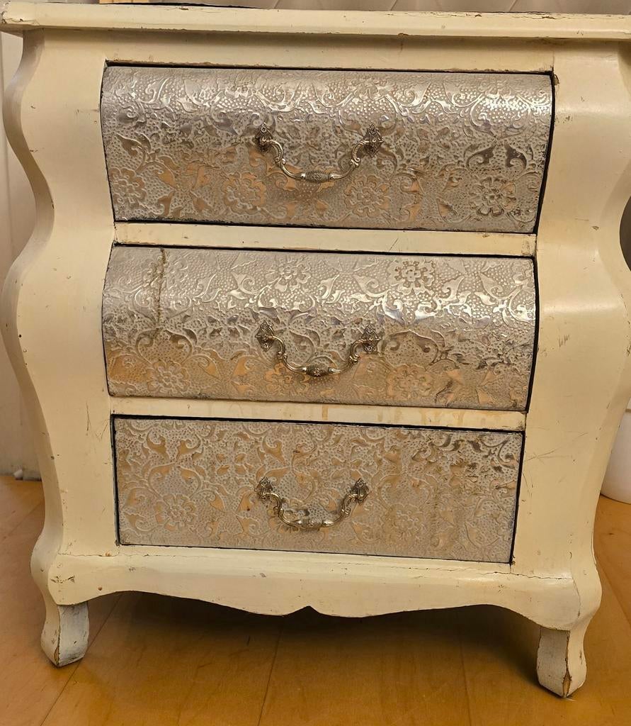 Buikkastje met drie laden. Nachtkastje, Ophalen, Gebruikt, 50 tot 100 cm, 3 of 4 laden