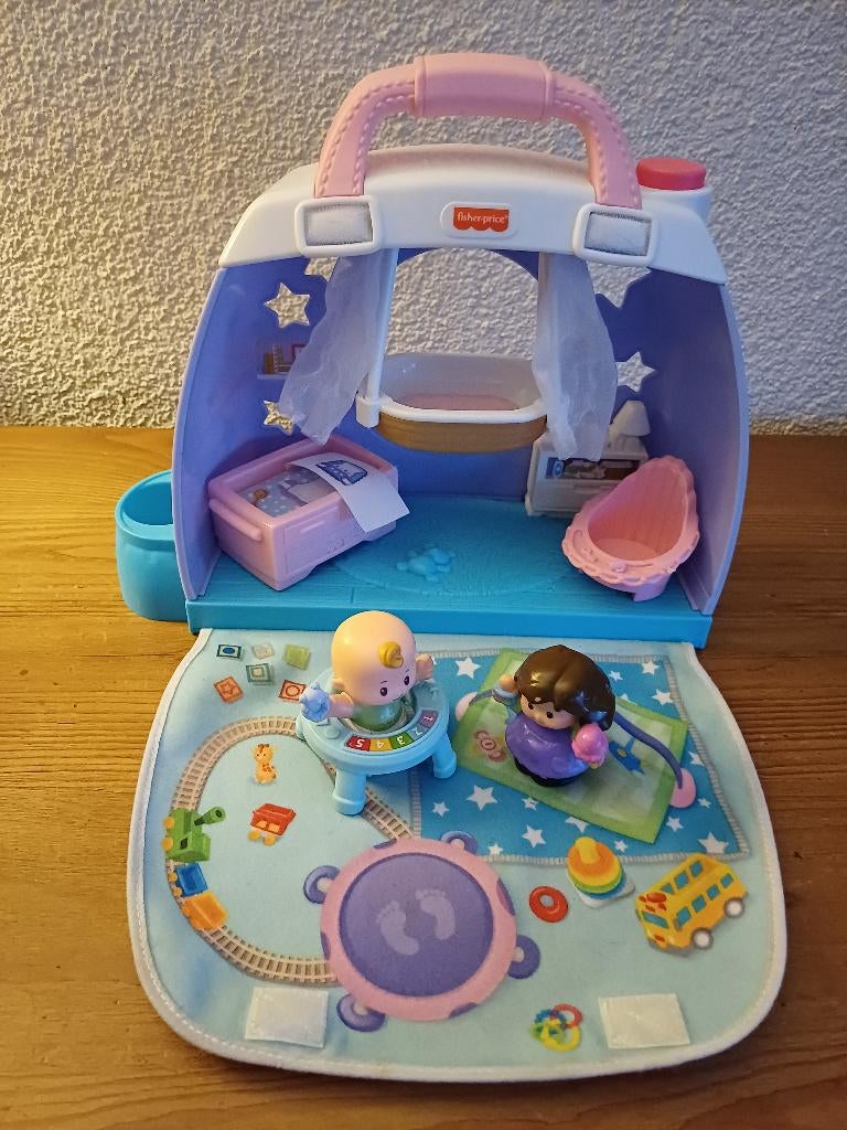 Fisher Price Little People babykamer in koffertje., Kinderen en Baby's, Ophalen of Verzenden, Zo goed als nieuw, Speelset