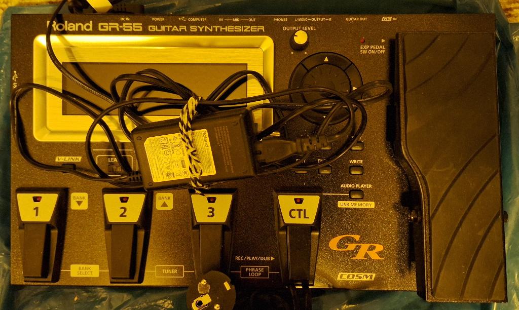 Roland GR-55 Gitaar Synthesizer, Ophalen of Verzenden, Zo goed als nieuw, Gitaar, Minder dan 50 watt