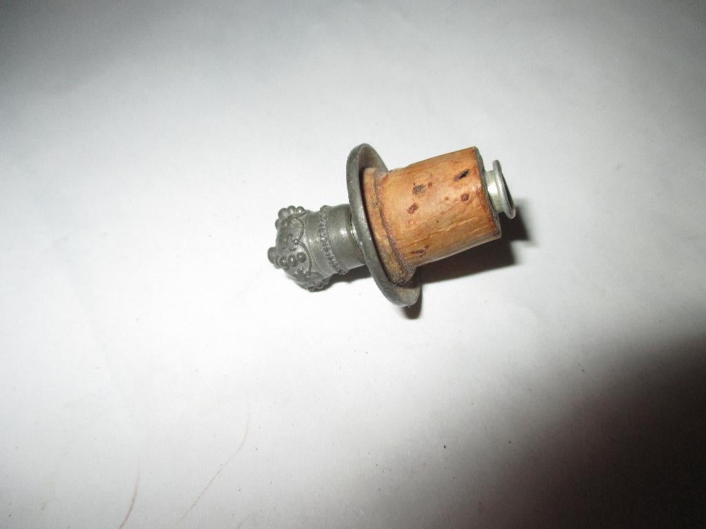 Flessenstop (kurk) met tin, Verzenden