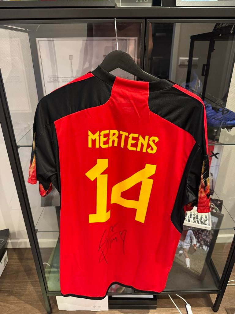 Dries Mertens gesigneerd België shirt + COA, Maat M, Ophalen of Verzenden, Gebruikt, Shirt