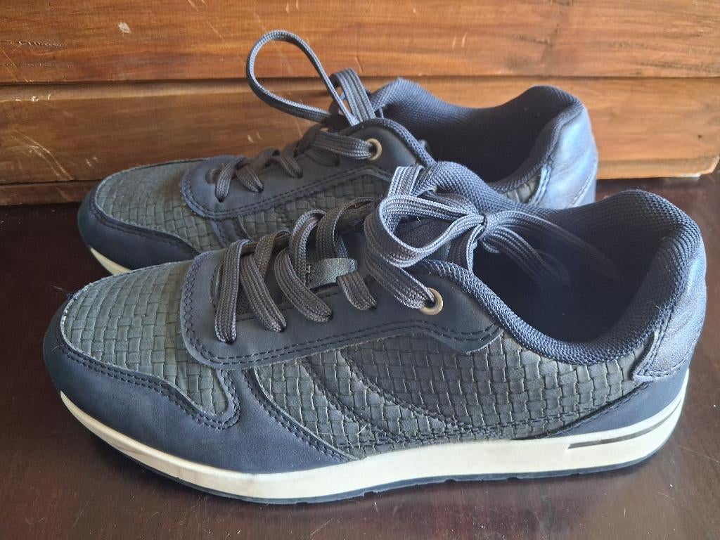 Schoenen maat 37, Blauw, Ophalen of Verzenden, Sneakers of Gympen, Onbekend