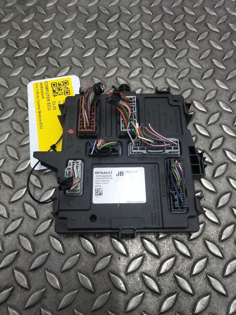 RENAULT CLIO COMPUTER ECU 2025, Auto-onderdelen, Ophalen of Verzenden, Gebruikt, Stiba lid