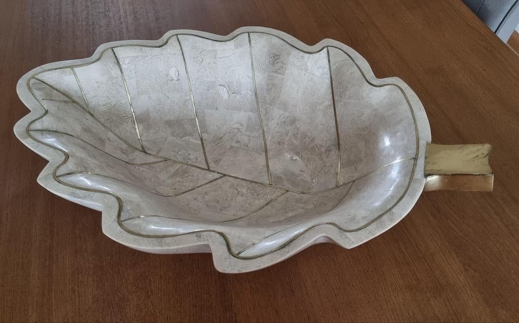 MANHATTEN Bladvormige natuurstenen schaal, Schaal, Ophalen of Verzenden, Zo goed als nieuw, Overige vormen