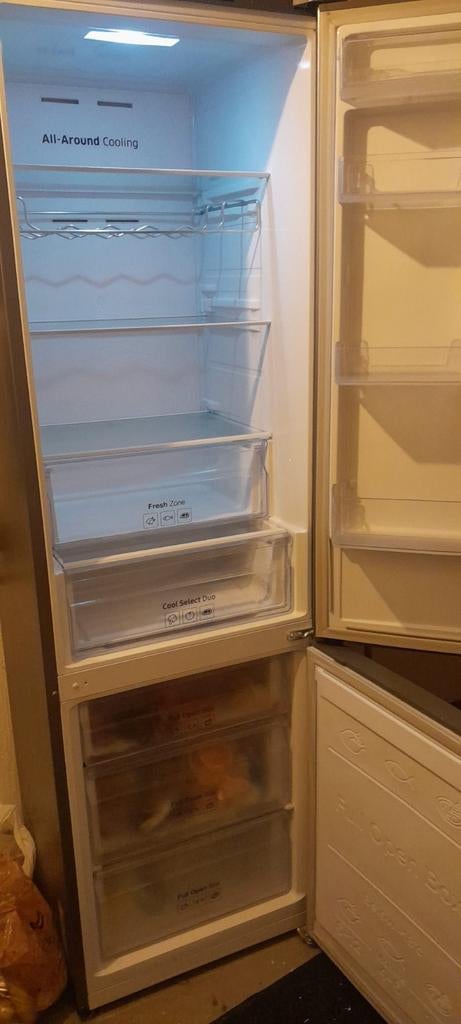 Samsung Koelkast met Vriesvak - Zo goed als nieuw!, Witgoed en Apparatuur, Koelkasten en IJskasten, 200 liter of meer, 60 cm of meer