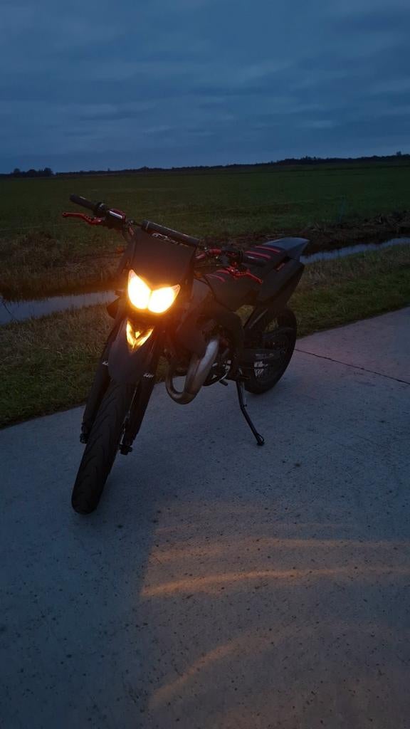 Derbi senda sm xtreme, Fietsen en Brommers, Brommers | Derbi, 6 versnellingen, Ophalen of Verzenden, Zo goed als nieuw, 50 cc