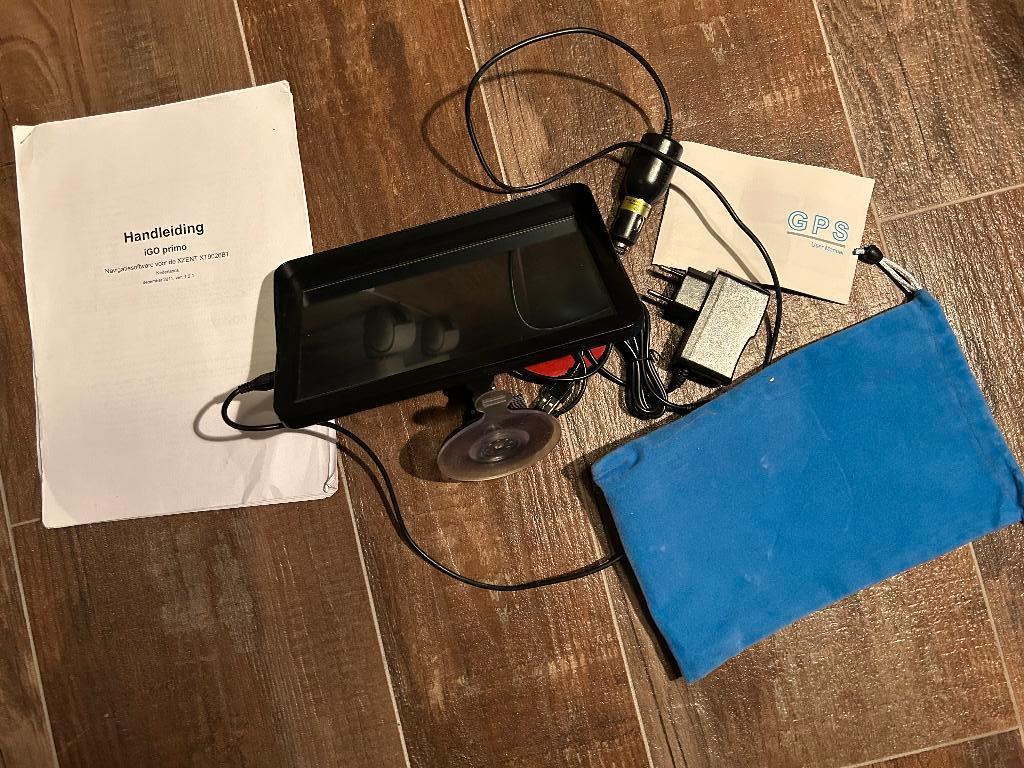 9 inch gps navigatie voor camper/ bus, Ophalen of Verzenden, Zo goed als nieuw