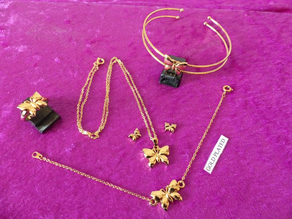 Mooie Goud Double Set - Vlinder, Sieraden, Tassen en Uiterlijk, Antieke sieraden, Ring, Overige materialen, Verguld, Ophalen of Verzenden