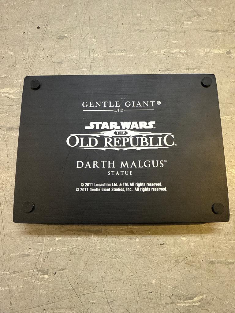 STARWARS - DEATH MALGUS STATUE, Verzamelen, Star Wars, Ophalen of Verzenden, Zo goed als nieuw, Actiefiguurtje
