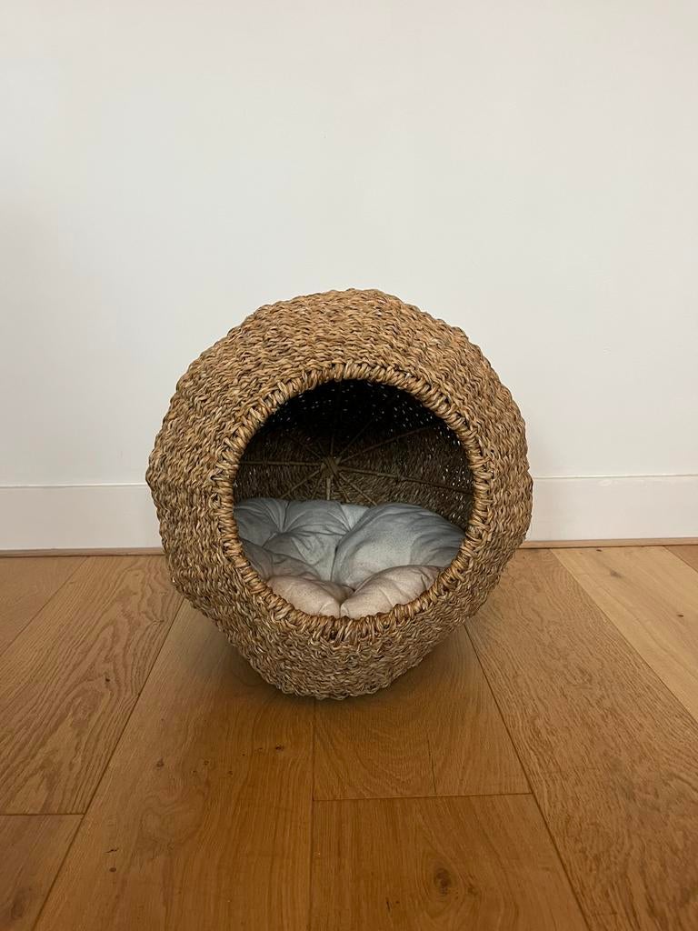 Rieten Kattenmandje Zara, Ophalen, Zo goed als nieuw, Riet