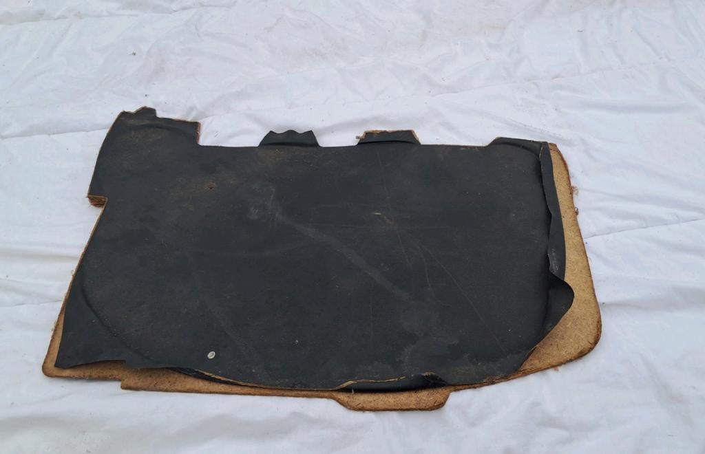 Plaat onder dashboard oud type Golf1 dashboard 74 / 80., Ophalen of Verzenden, Gebruikt, Universele onderdelen