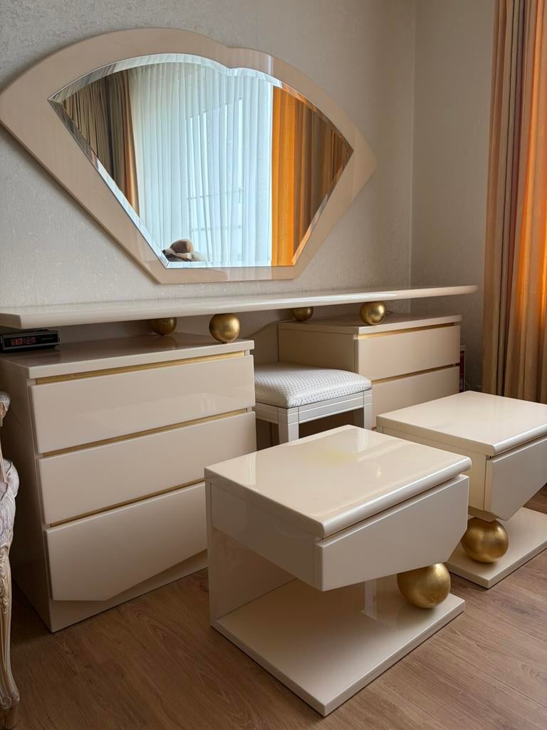 set dressoir /kaptafel /spiegel/nachtkastjes/kruk, Ophalen, Gebruikt, 50 tot 100 cm, Minder dan 100 cm