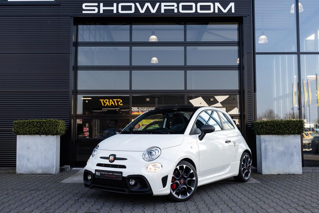 Abarth 595 C 1.4 T-Jet 180PK Competizione, Sabelt Seats, PDC, 15 km/l, Gebruikt, 4 cilinders, Cabriolet