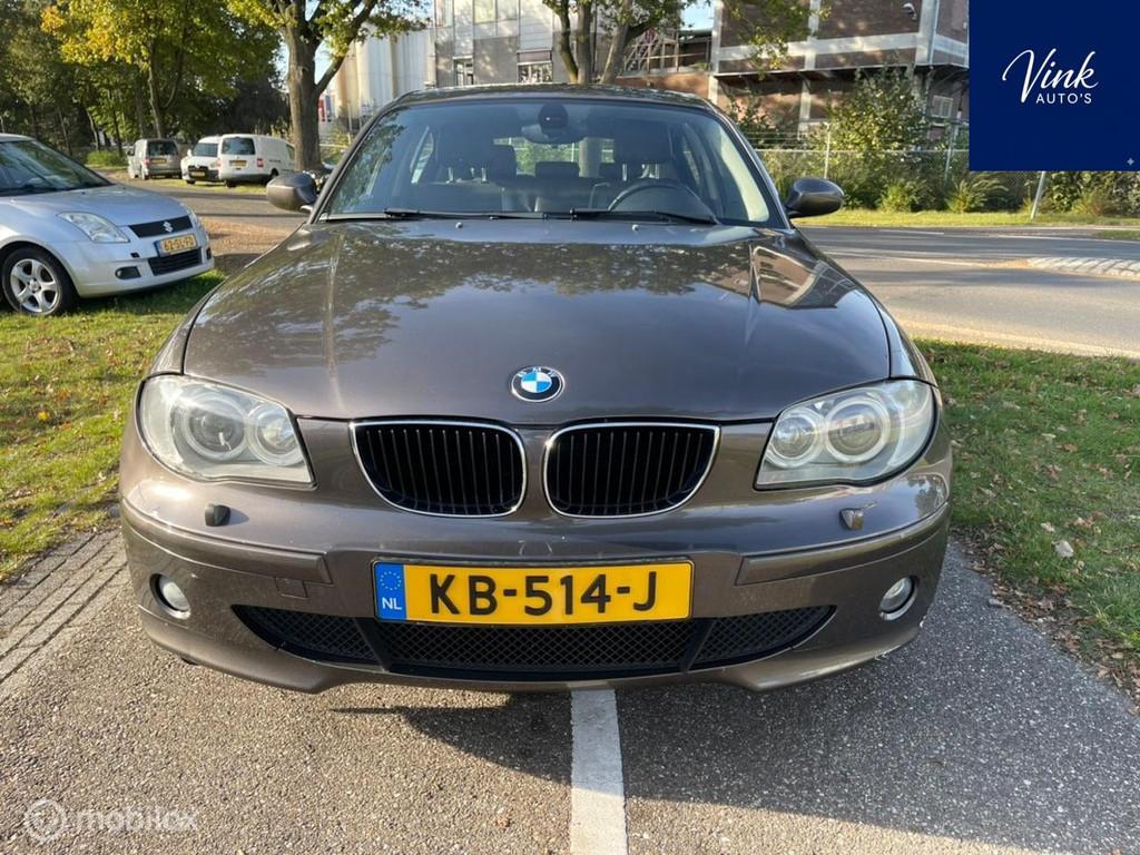 BMW 1-serie 116i High Executive |Leer|Xenon|Schuifdak|LM Vel, Achterwielaandrijving, Gebruikt, 4 cilinders, Bruin