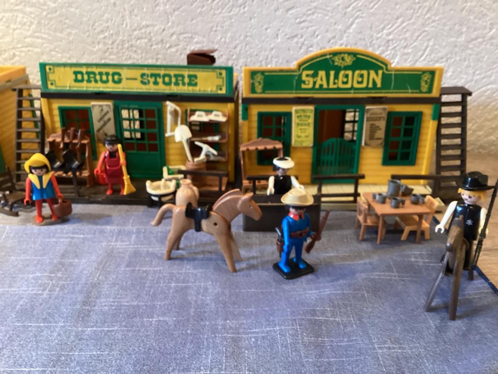 Playmobil Westernhuisjes vintage. Zie omschrijving., Kinderen en Baby's, Speelgoed | Playmobil, Ophalen of Verzenden, Gebruikt