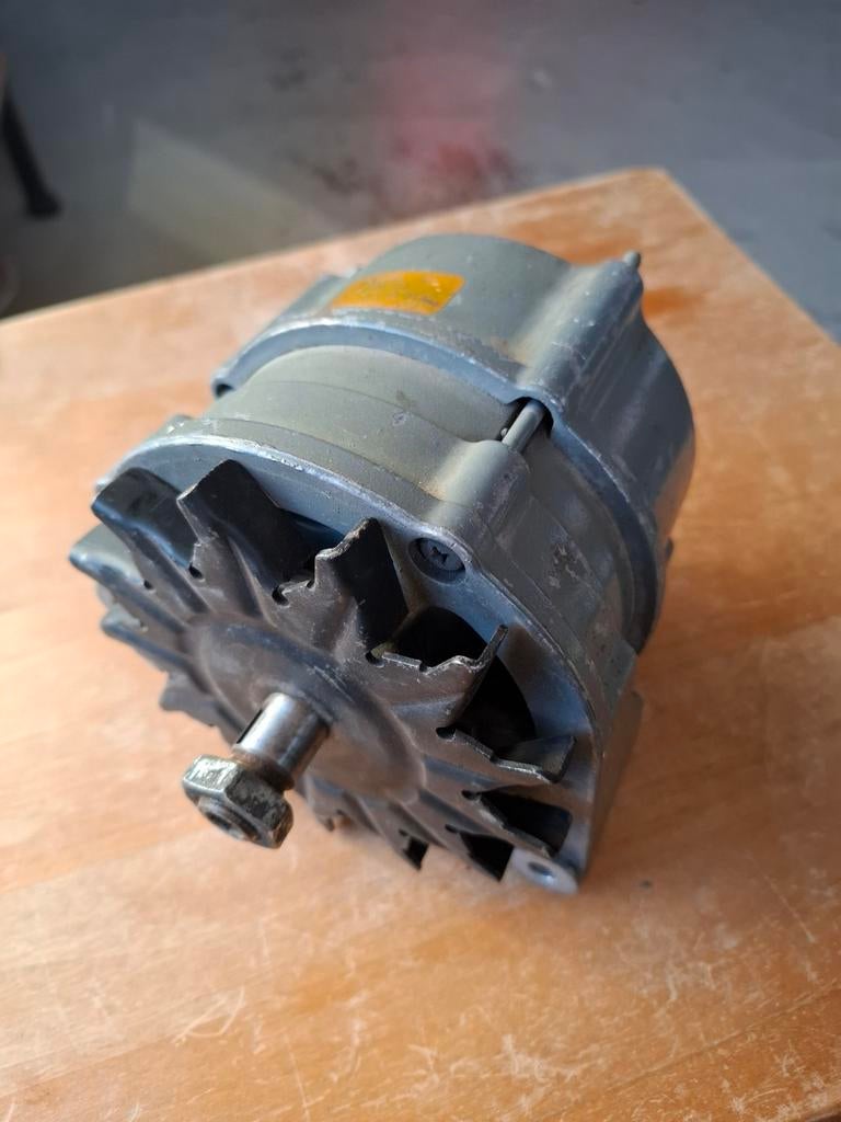 Dynamo Bosch 28V/35A Z.G.A.N., Ophalen of Verzenden, Gebruikt