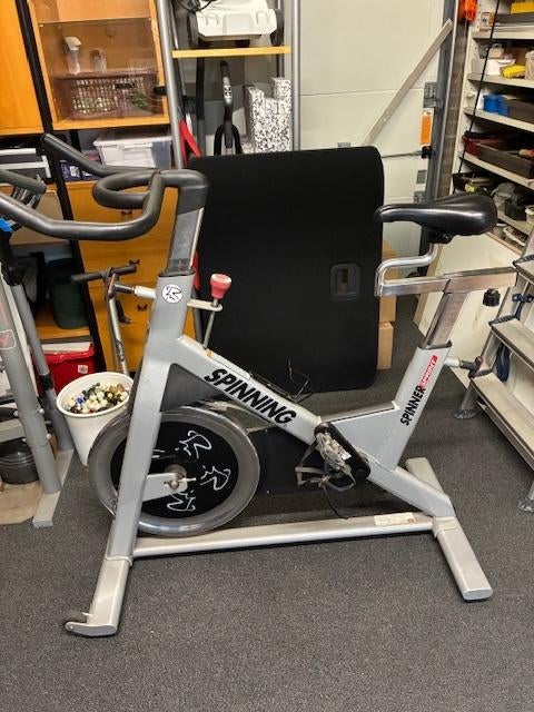 Professionele spinningfiets met vliegwiel, Ophalen of Verzenden, Gebruikt, Spinningfiets