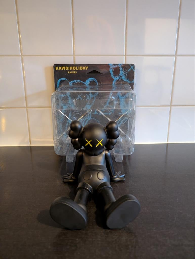 Kaws Holiday Taipei, Ophalen of Verzenden