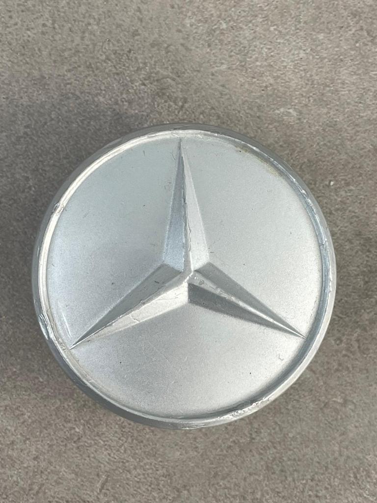 Mercedes Benz 15 inch barock ( kroonkurk ) velg alu naafdop, Ophalen of Verzenden, Gebruikt