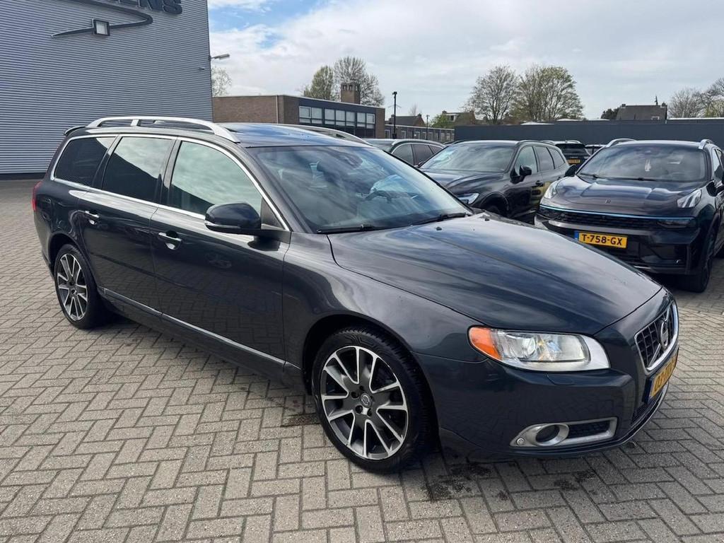 Volvo V70 1.6 T4 Aut Limited Edition 180pk | Full Options, Euro 5, Gebruikt, Zwart, 4 cilinders