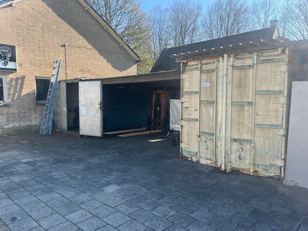 2 x 20ft containers inc afdak, Ophalen