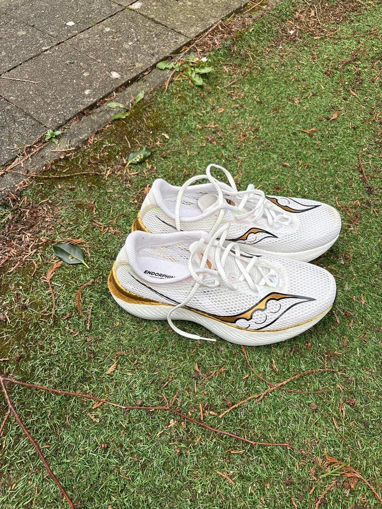 Saucony Endorphin Pro 3 - Maat 44.5 - Zo goed als nieuw, Hardloopschoenen, Zo goed als nieuw, Hardlopen, Saucony