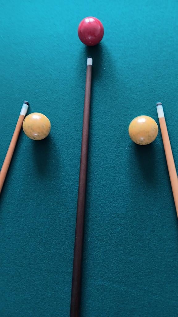 Biljartkeuen en ballen, Sport en Fitness, Biljarten en Poolen, Ophalen, Zo goed als nieuw, Biljarttafel