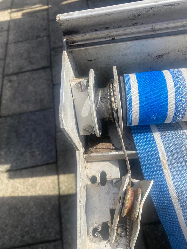 Zonnescherm alsminum, Tuin en Terras, Ophalen of Verzenden, Zo goed als nieuw, Knikarmscherm