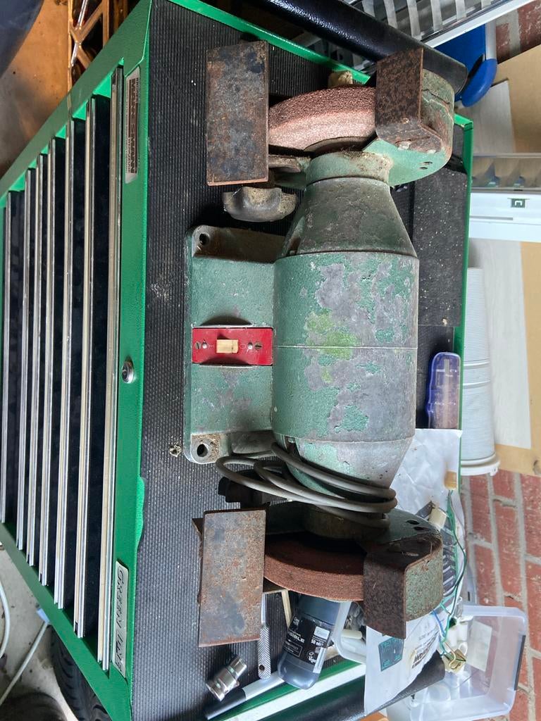 Robuuste werkbankslijpmachine - Ideaal voor metaalbewerking, Ophalen, Gebruikt, Minder dan 700 watt, Werkbankslijpmachine