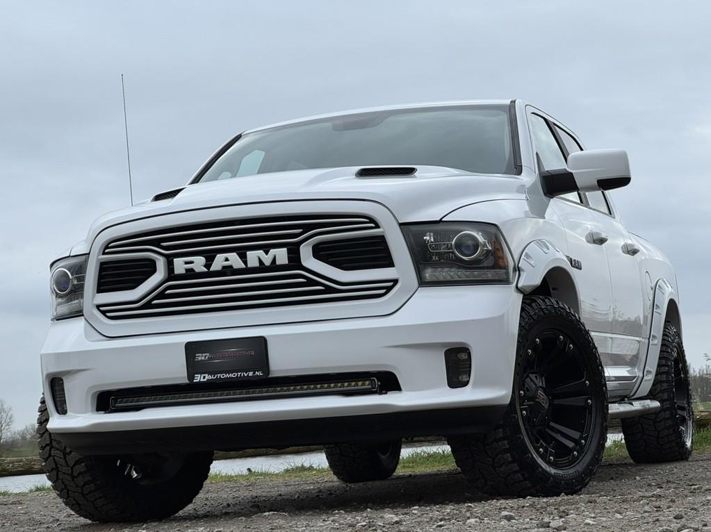 Dodge Ram 1500 SPORT WIDEBODY 5.7L V8, LAGE BIJTELLING, SUPE, Automaat, Gebruikt, 5654 cc, Leder en Stof