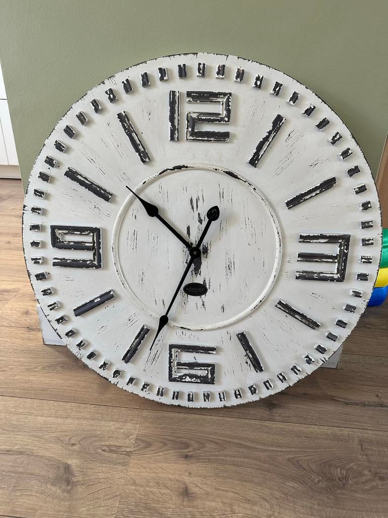 Riverdale Wandklok 70 cm - Stoere Woondecoratie, Huis en Inrichting, Woonaccessoires | Klokken, Ophalen, Zo goed als nieuw, Analoog