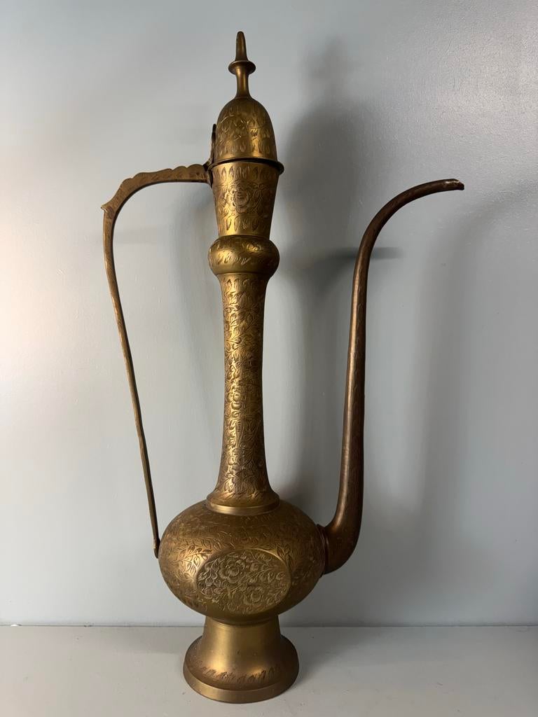 Vintage messing schenkkan uit India - 62cm hoog, Ophalen
