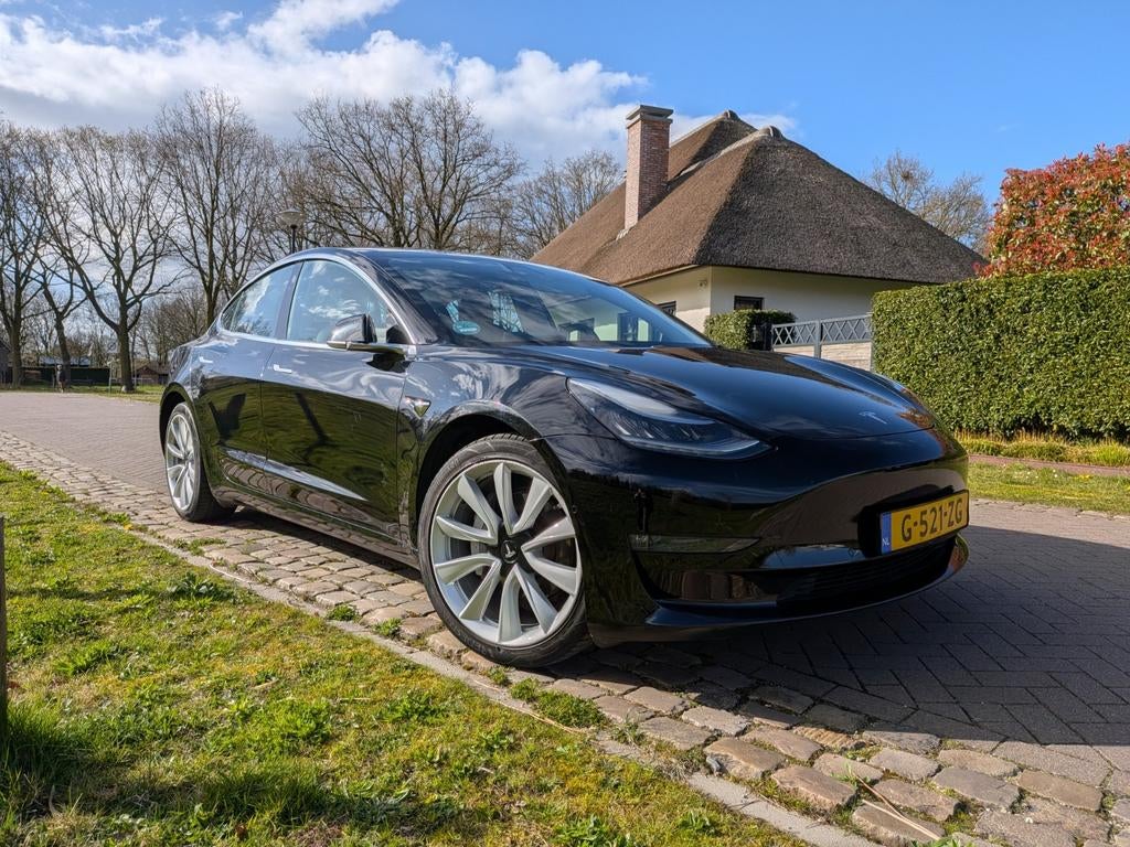 Tesla Model 3 Long Range AWD (2019 dec)  – 19” velgen, Automaat, 1831 kg, Zwart, Origineel Nederlands
