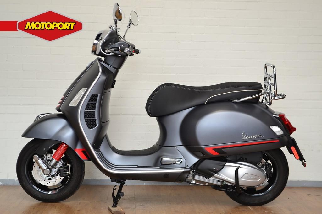 Vespa GTS 300 ABS Touring (bj 2020) - foto 2