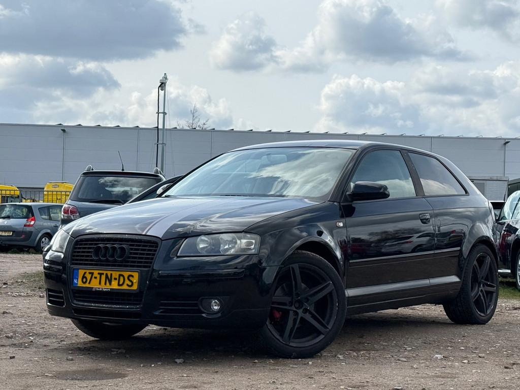 Audi A3 1.6 FSI Attraction/ VELGEN/ CRUISE, Auto's, Audi, Voorwielaandrijving, 15 km/l, Gebruikt, 116 pk