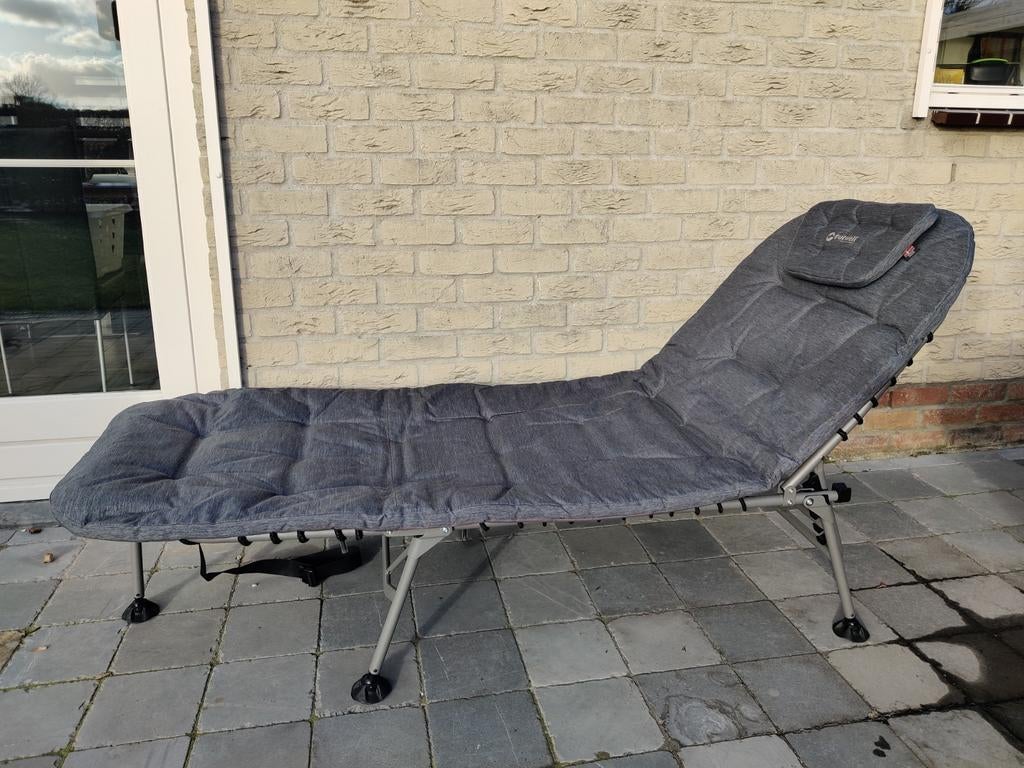 Outwell Fontana Lake kampeerbed, Caravans en Kamperen, Kampeermeubelen, Zo goed als nieuw, Campingstoel, Ophalen of Verzenden