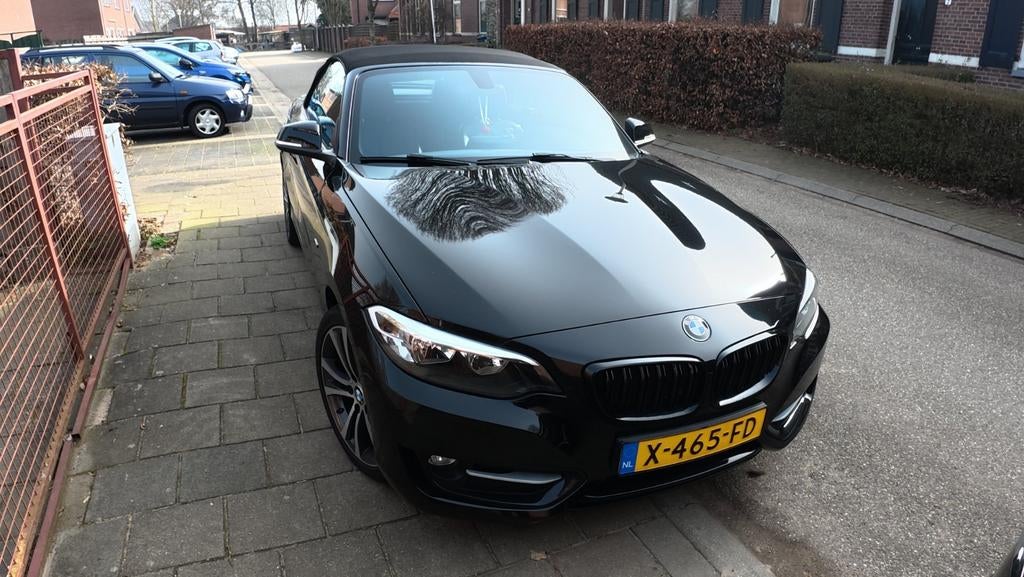 BMW 2-Serie 1.5 218I Cabrio 2015 Zwart, Auto's, Cabriolet, 4 stoelen, Zwart, Leder