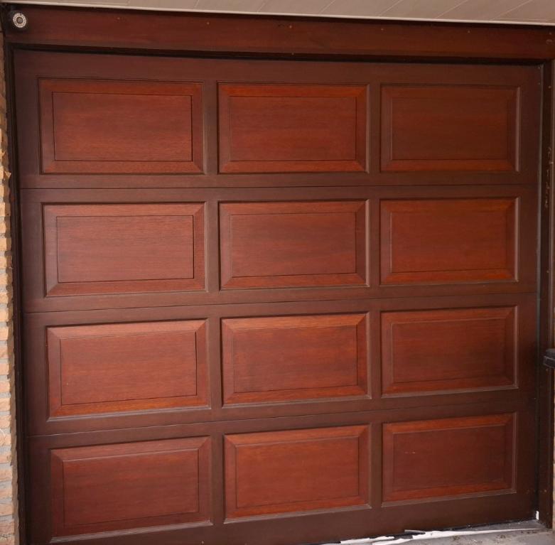 Elektrische, zeer mooie houten garagedeur, Ophalen, Gebruikt, Garagedeur, Vouwdeur