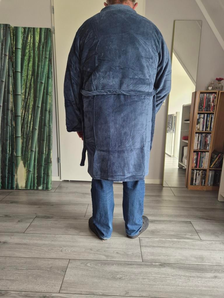 Mooie blauuwe velourse badjas. maat 4 xl, Ophalen of Verzenden, Nieuw, Maat 56/58 (XL)