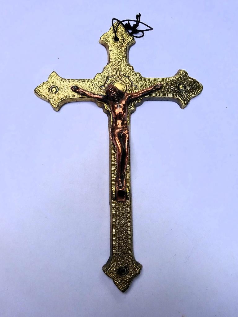Geel en rood-koperen crucifix 11 x 17.5 cm, Verzenden