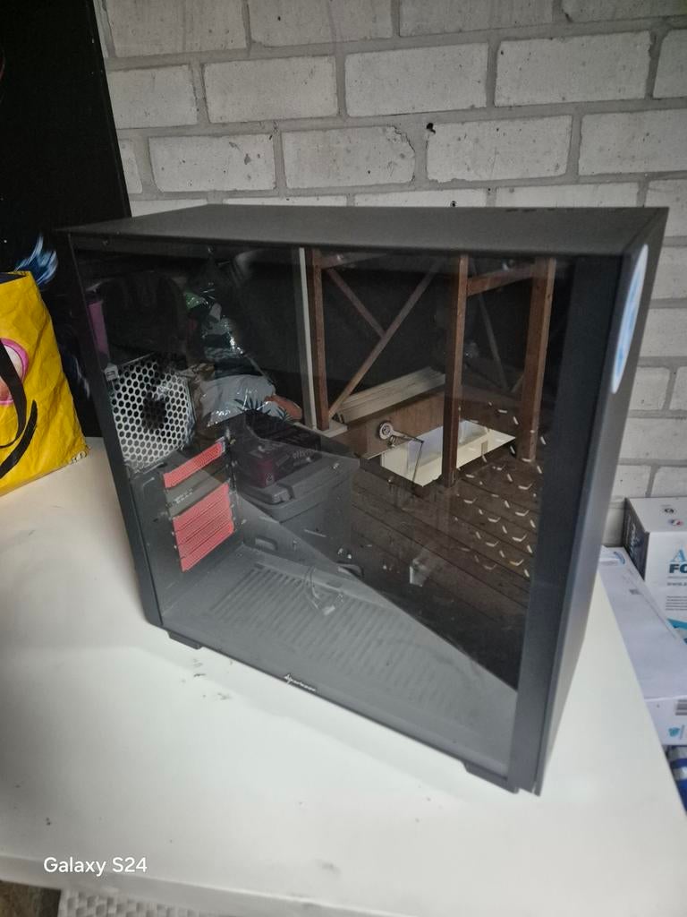 Sharkoon behuizing, Ophalen