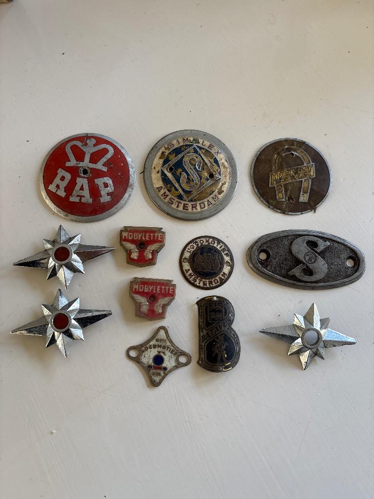 Brommer en fiets emblemen logo’s, Fietsen en Brommers, Ophalen of Verzenden, Gebruikt, Overige typen, Overige merken