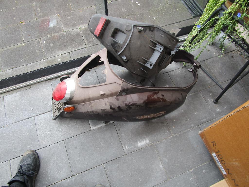 sym mio onderdelen ruilen voor  kratje grolsch bier, Ophalen, Gebruikt, Overige typen