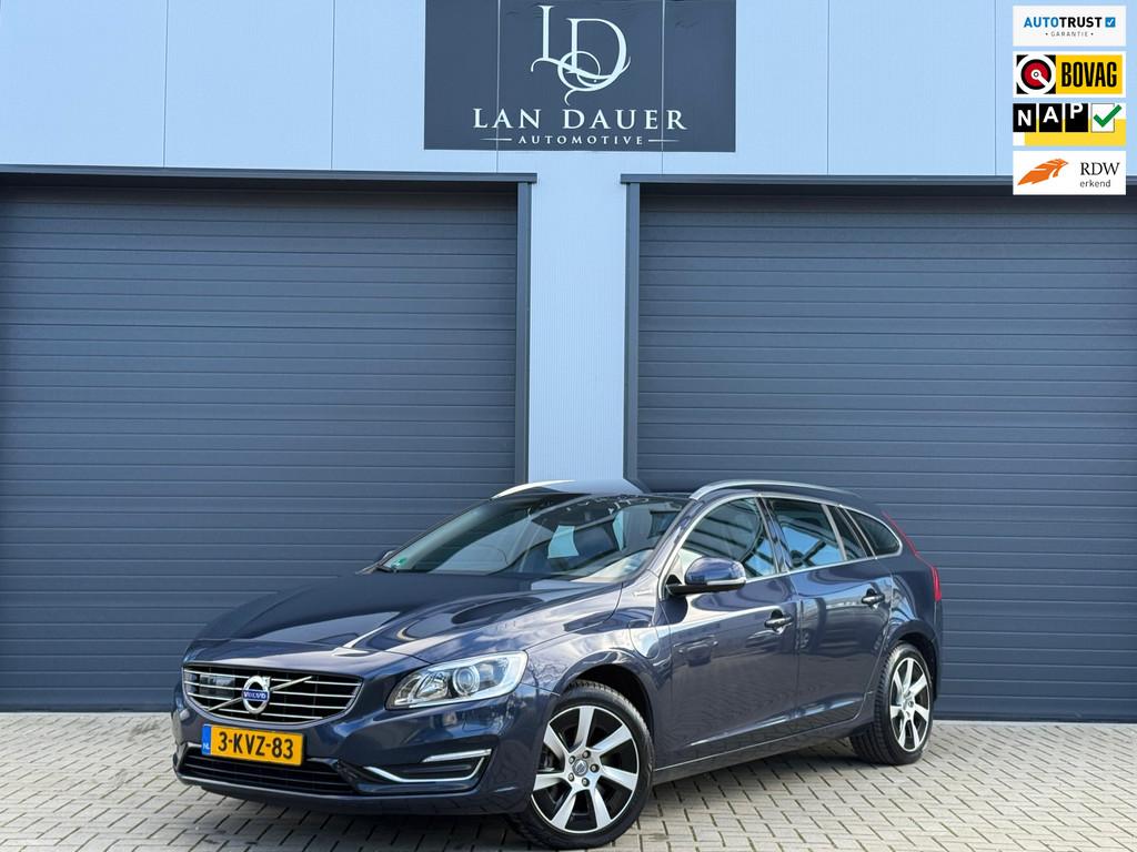 Volvo V60 2.4 D6 AWD Plug-In Hybrid / DEALER ONDERHOUDEN /, Auto's, Volvo, Automaat, Blauw, Vierwielaandrijving, Te koop