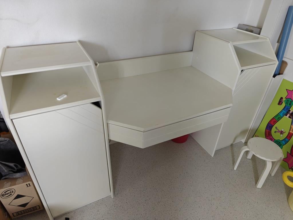 babycommode icm kinderbureautje, 50 tot 70 cm, Zo goed als nieuw, 75 tot 100 cm, Voetruimte