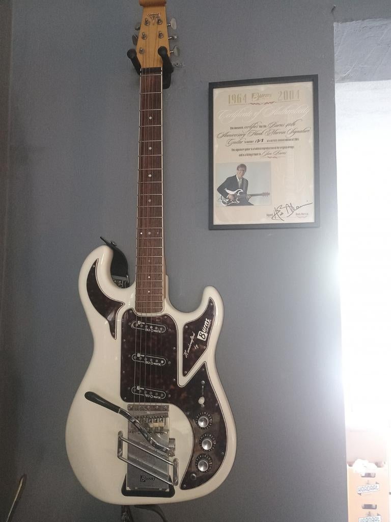 Burns Hank Marvin gitaar (gelimiteerde oplage), Muziek en Instrumenten, Snaarinstrumenten | Gitaren | Elektrisch, Ophalen, Solid body