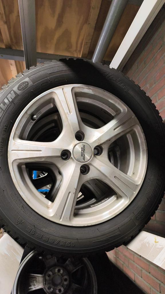 Winterwielen Toyota IQ - Michelin 175/65R15, Ophalen, Gebruikt, 15 inch, 175 mm