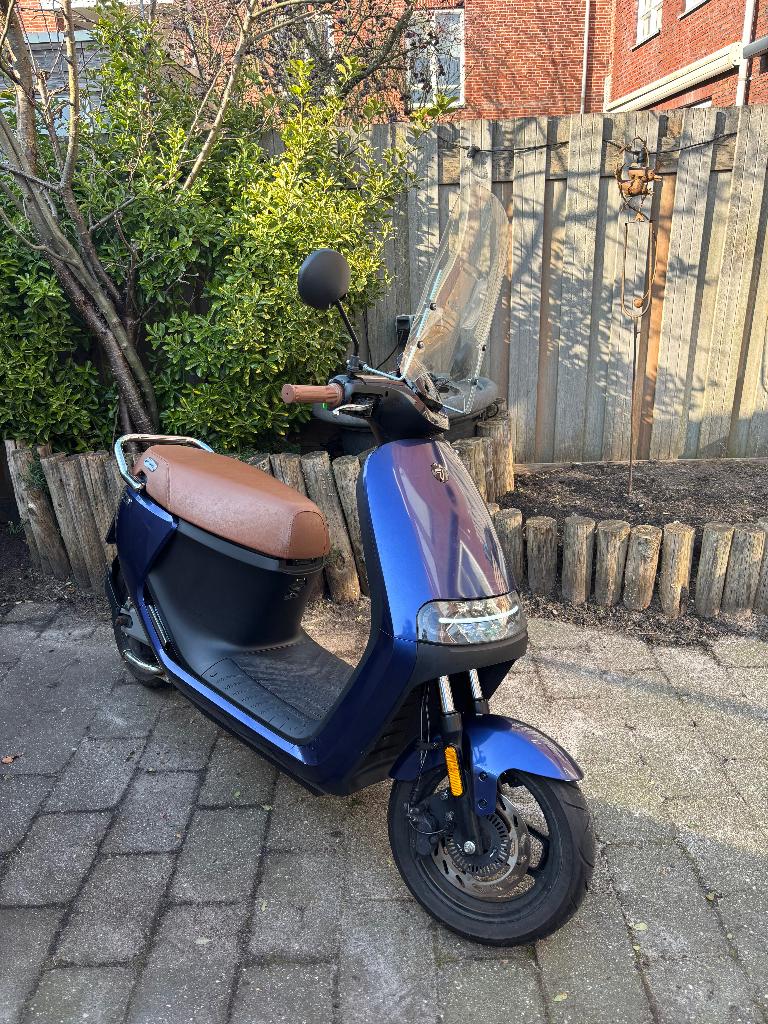 Segway e125s met accesoires, Fietsen en Brommers, Snorfietsen en Snorscooters, Gebruikt, Elektrisch, Ophalen, Overige merken