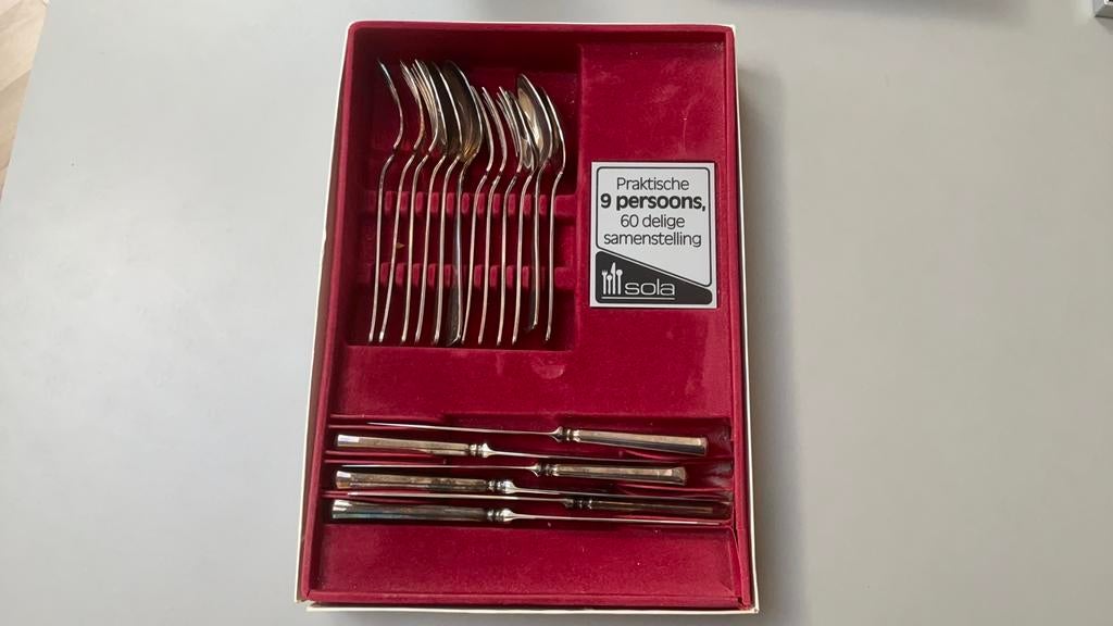 Sola 100 Haags Lofje verzilv. bestekset 60 delig, 9 persoons, Huis en Inrichting, Keuken | Bestek, Gebruikt, Ophalen of Verzenden