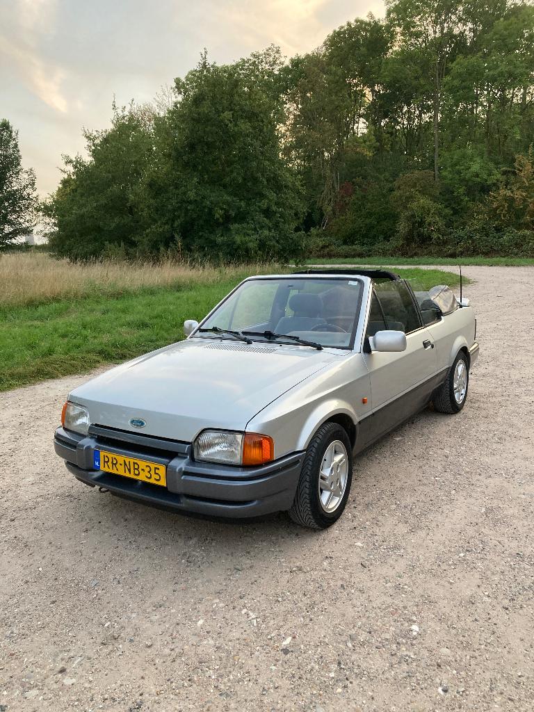 Ford Escort 1.6 Xr3i Cabrio U9 1989 Grijs, Voorwielaandrijving, Escort, Stof, 4 cilinders